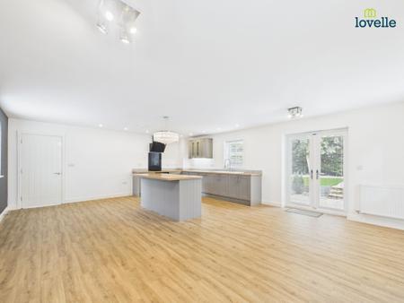 5 bedroom Detached house for sale in Bishop Norton Road, Glentham, LN8