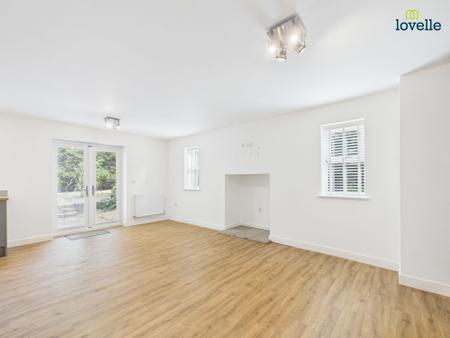 5 bedroom Detached house for sale in Bishop Norton Road, Glentham, LN8