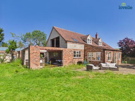 4 bedroom Detached house for sale in Buslingthorpe, Lincoln, LN3