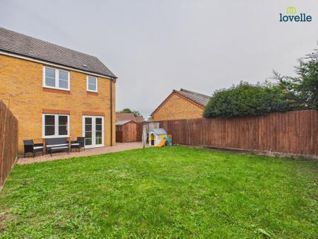 3 bedroom Semi-detached house for sale in Thirsk Close, Market Rasen, LN8