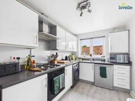 3 bedroom Semi-detached house for sale in Thirsk Close, Market Rasen, LN8