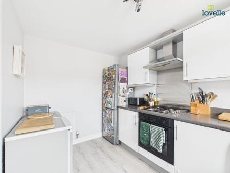 3 bedroom Semi-detached house for sale in Thirsk Close, Market Rasen, LN8