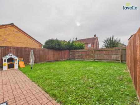 3 bedroom Semi-detached house for sale in Thirsk Close, Market Rasen, LN8