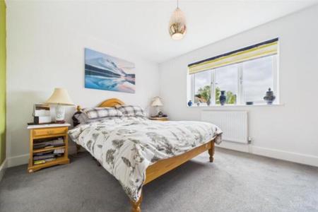 6 bedroom Detached house to let in Coxes Meadow, Ulceby, DN39
