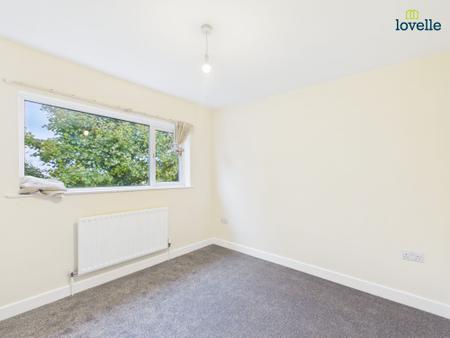 3 bedroom Link detached house to let in Mill Lane, Caistor, LN7