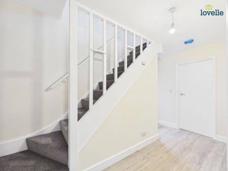 3 bedroom Link detached house to let in Mill Lane, Caistor, LN7