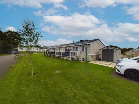 2 bedroom Park home for sale in Cathedral View, Field Farm, Newark Road, Aubourn, LN5