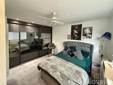 5 bedroom Detached house for sale in Farrington Crescent, Lincoln, LN6