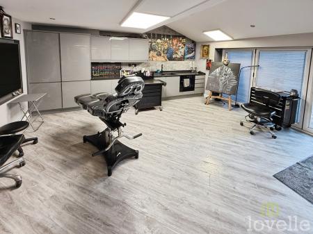 5 bedroom Detached house for sale in Farrington Crescent, Lincoln, LN6