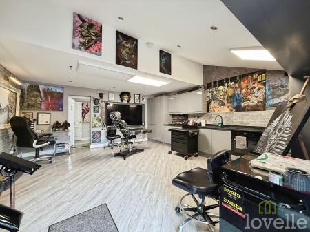 5 bedroom Detached house for sale in Farrington Crescent, Lincoln, LN6