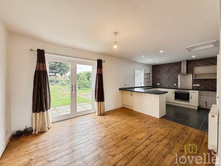 3 bedroom Semi-detached house for sale in Mill Lane, North Hykeham, LN6