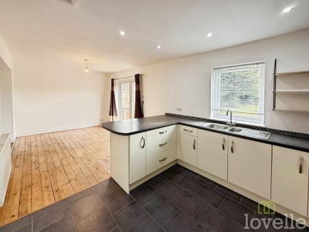 3 bedroom Semi-detached house for sale in Mill Lane, North Hykeham, LN6