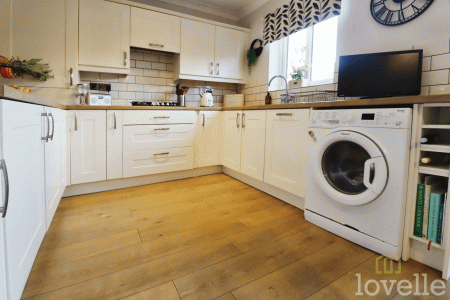 4 bedroom Bungalow for sale in Skerries Close, North Hykeham, LN6