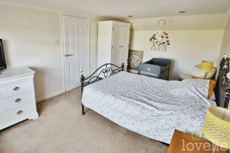 4 bedroom Bungalow for sale in Skerries Close, North Hykeham, LN6