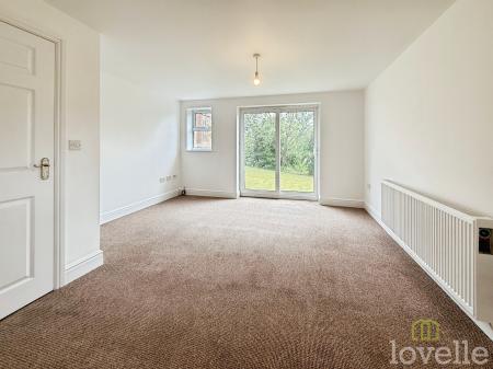 2 bedroom Ground floor flat for sale in Willow Tree Close, Lincoln, LN5