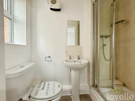 2 bedroom Ground floor flat for sale in Willow Tree Close, Lincoln, LN5