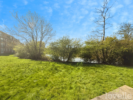 2 bedroom Ground floor flat for sale in Willow Tree Close, Lincoln, LN5