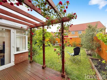 3 bedroom Detached house to let in Yarrow Way, Witham St Hughs, LN6