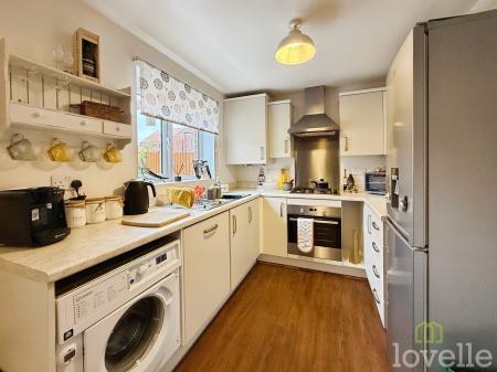3 bedroom Detached house to let in Yarrow Way, Witham St Hughs, LN6