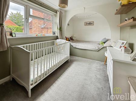4 bedroom Semi-detached house for sale in Lincoln Lane, Thorpe on the Hill, LN6