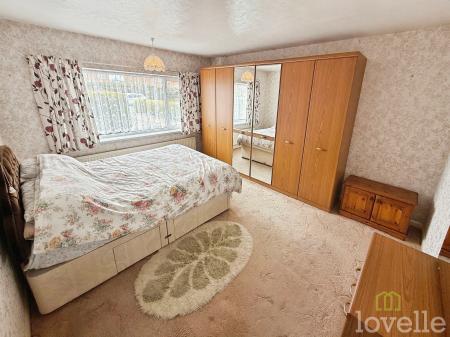 2 bedroom Detached bungalow for sale in Lincoln Road, Eagle, LN6