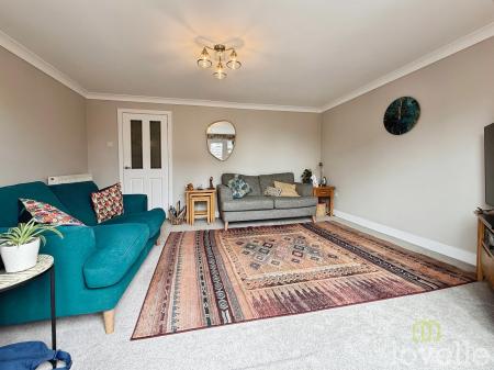 3 bedroom Semi-detached house for sale in Boswell Drive, Lincoln, LN6