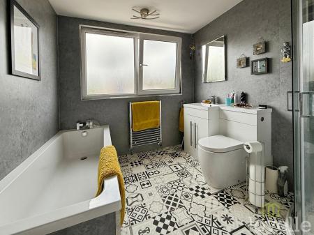 3 bedroom Semi-detached house for sale in Boswell Drive, Lincoln, LN6