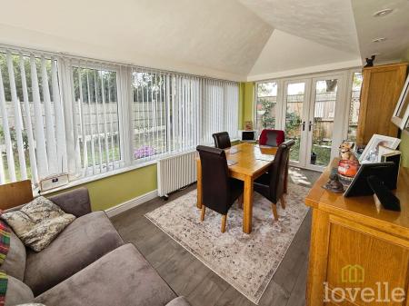 2 bedroom Detached bungalow for sale in Hilltop Close, Eagle, LN6