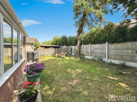 2 bedroom Detached bungalow for sale in Hilltop Close, Eagle, LN6