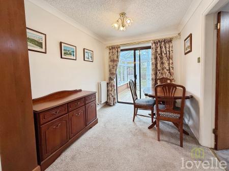 3 bedroom Detached bungalow for sale in Windsor Park Close, North Hykeham, LN6