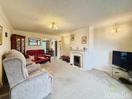 3 bedroom Detached bungalow for sale in Windsor Park Close, North Hykeham, LN6