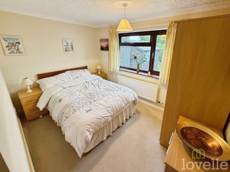 3 bedroom Detached bungalow for sale in Windsor Park Close, North Hykeham, LN6