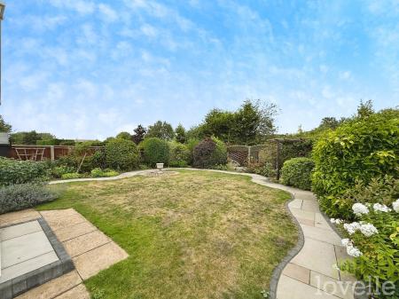 3 bedroom Detached bungalow for sale in Windsor Park Close, North Hykeham, LN6