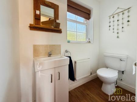 4 bedroom Detached house for sale in High Street, Martin, LN4