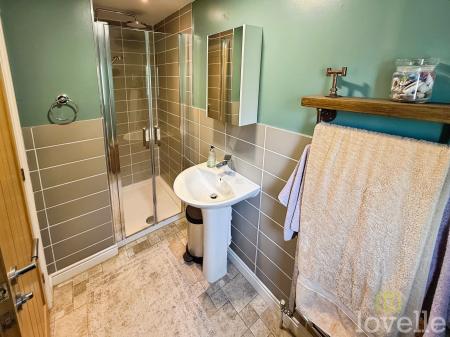 4 bedroom Detached house for sale in High Street, Martin, LN4