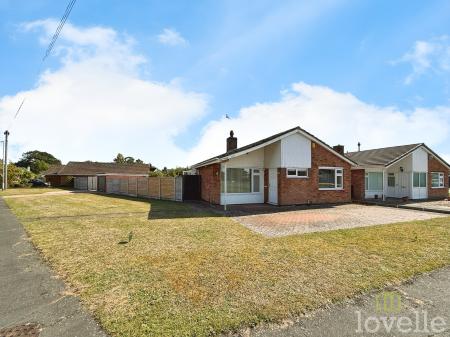 3 bedroom Bungalow for sale in Waverley Avenue, Lincoln, LN6