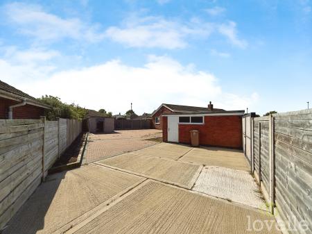 3 bedroom Bungalow for sale in Waverley Avenue, Lincoln, LN6