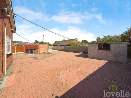 3 bedroom Bungalow for sale in Waverley Avenue, Lincoln, LN6