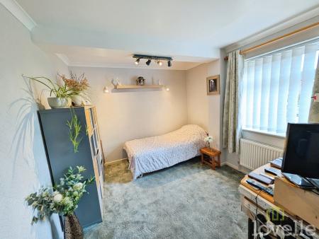 4 bedroom Detached house for sale in Chelmer Close, North Hykeham, LN6