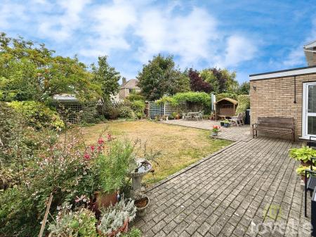 4 bedroom Detached house for sale in Chelmer Close, North Hykeham, LN6