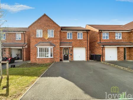 4 bedroom Detached house for sale in Fleetwood Road, Waddington, LN5