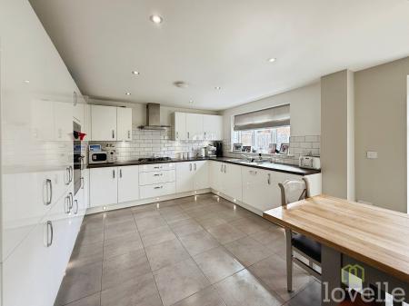 4 bedroom Detached house for sale in Fleetwood Road, Waddington, LN5