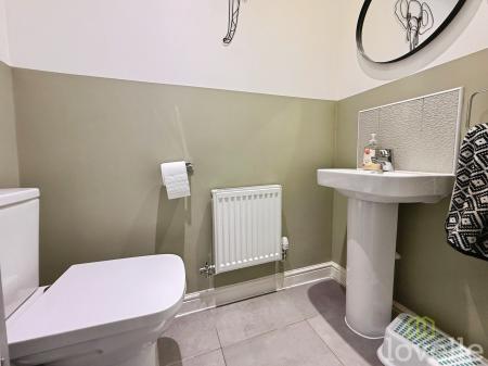 4 bedroom Detached house for sale in Fleetwood Road, Waddington, LN5