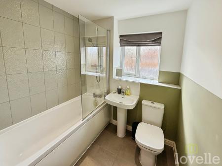 4 bedroom Detached house for sale in Fleetwood Road, Waddington, LN5