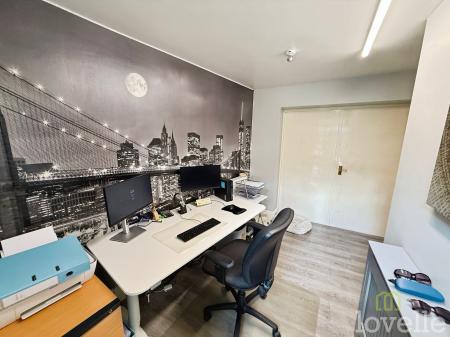 4 bedroom Semi-detached house for sale in Dore Avenue, North Hykeham, LN6