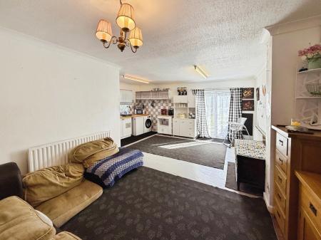 3 bedroom Semi-detached house for sale in Mill Lane, North Hykeham, LN6