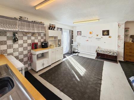 3 bedroom Semi-detached house for sale in Mill Lane, North Hykeham, LN6