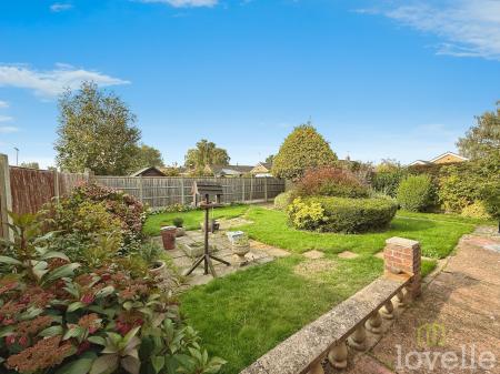 3 bedroom Detached bungalow for sale in Fen Lane, North Hykeham, LN6