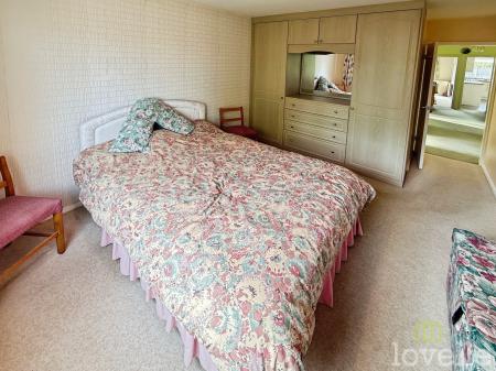 3 bedroom Detached bungalow for sale in Fen Lane, North Hykeham, LN6