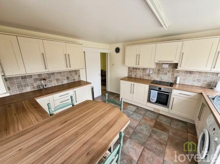 3 bedroom Detached bungalow for sale in Fen Lane, North Hykeham, LN6